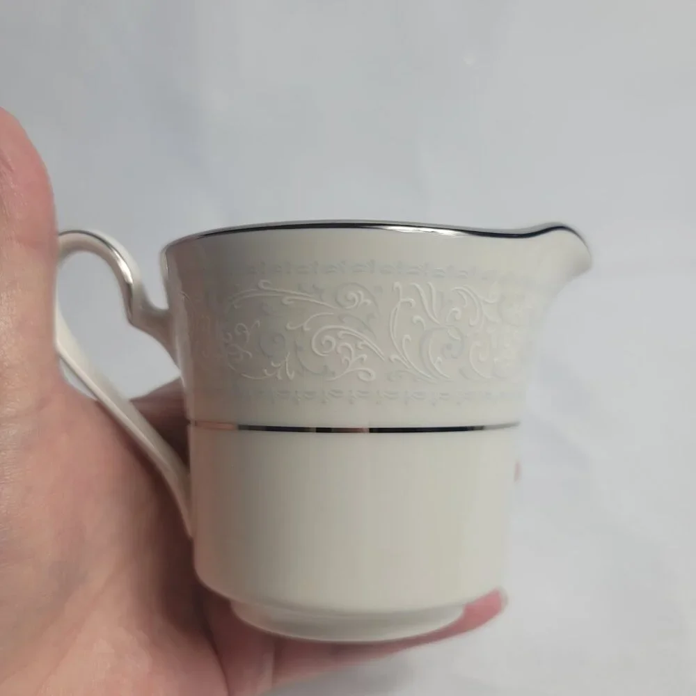 Noritake Trudy Creamer Ivory with Blue & White Scrolls #7087